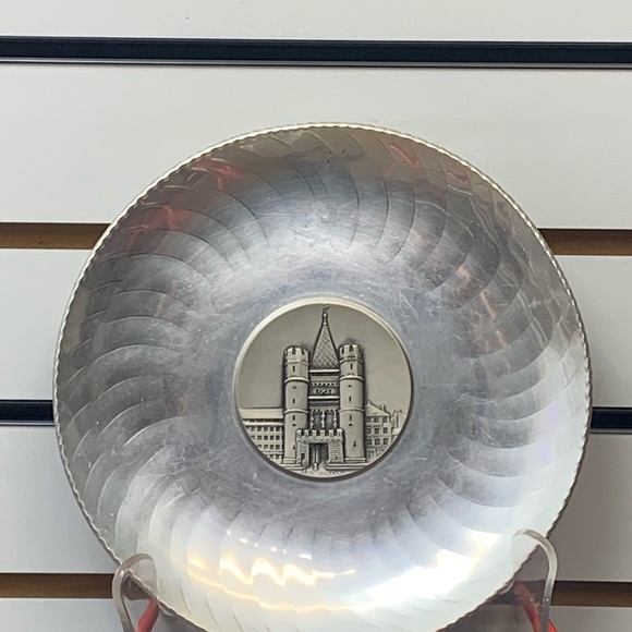 Hand Hammered Vintage Switzerland Aluminum Plate - Picture 1 of 8